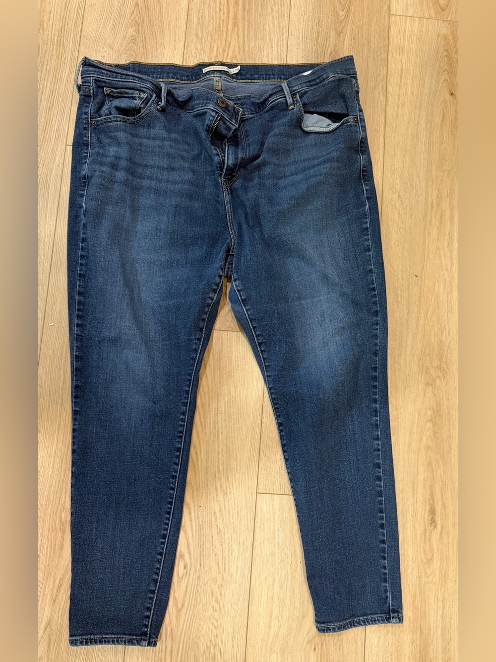 Women's Dark Blue Skinny Jeans with Stretch